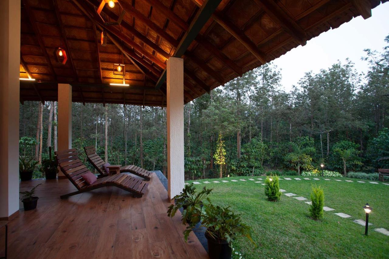 Stayvista At Cedar - Strelitzia 2Bhk With Breakfast And Jacuzzi Chikmagalūr Extérieur photo