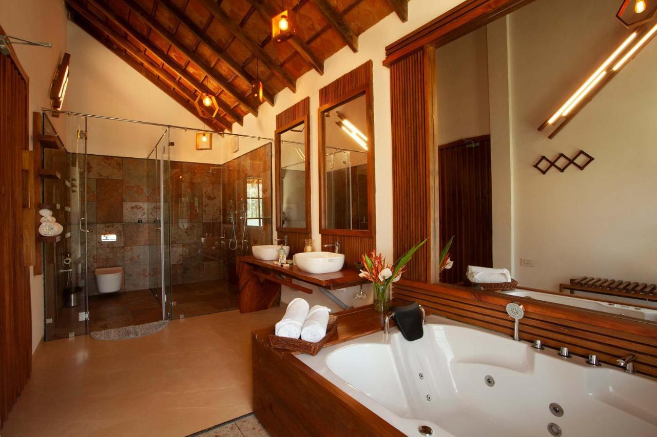 Stayvista At Cedar - Strelitzia 2Bhk With Breakfast And Jacuzzi Chikmagalūr Extérieur photo